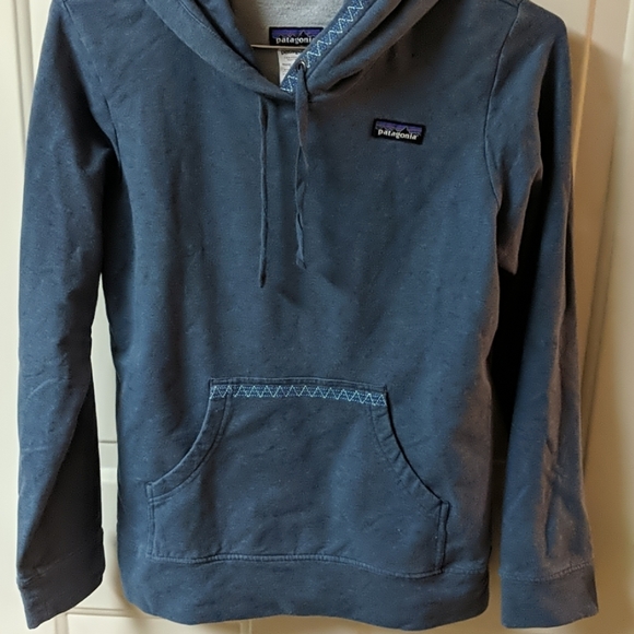 Patagonia Tops - Patagonia hoodie